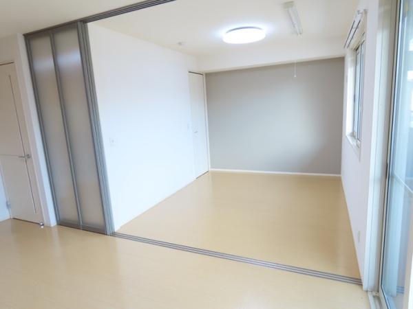 フェリース　サラ