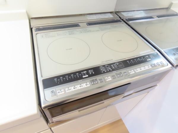 フェリース　サラ