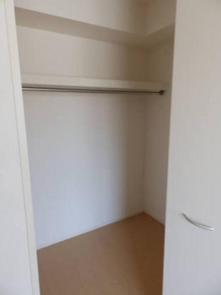 ライブコート B棟(収納)