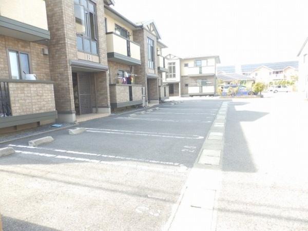 パル カヤクラ A棟(駐車場)