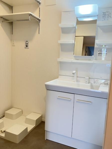 松江市東朝日町のアパート