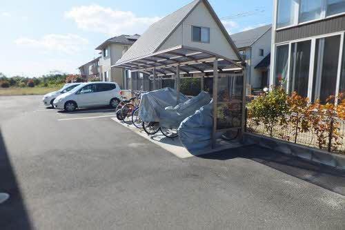 松江市下東川津町のアパート