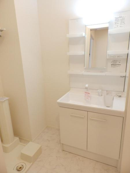 松江市外中原町のアパート