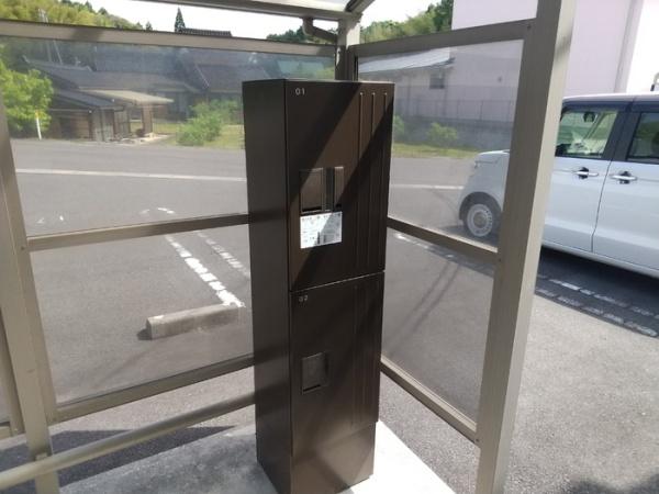 松江市東出雲町意宇南３丁目のアパート