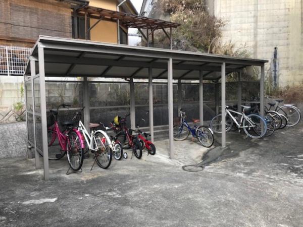 松江市春日町のアパート