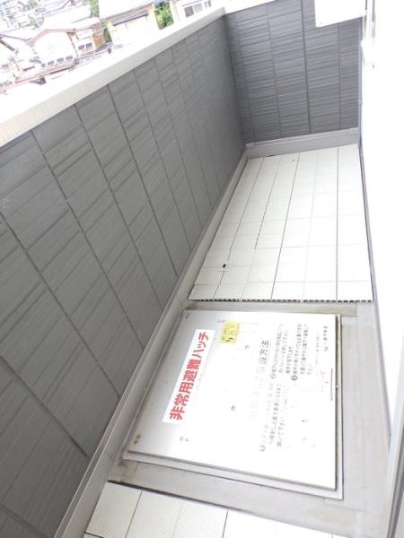 松江市西尾町のアパート