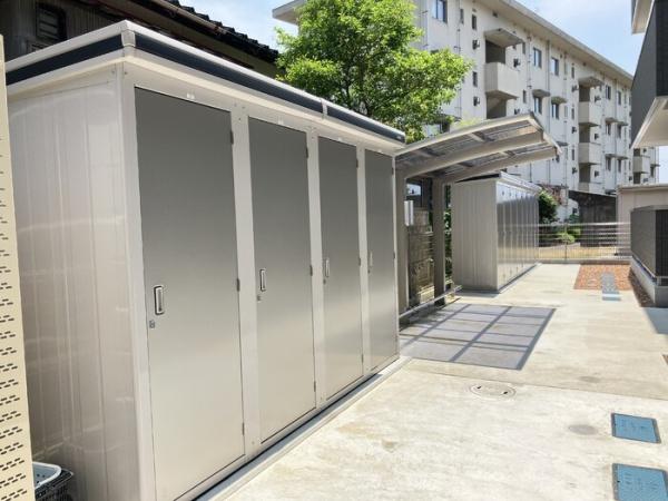 松江市西尾町のアパート