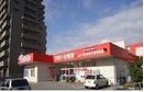 松江市西津田３丁目のアパート(ドラッグストアウェルネス東津田店)