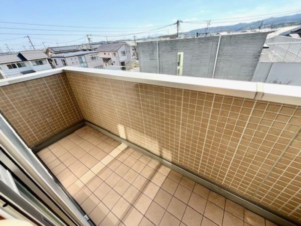 松江市東出雲町意宇東２丁目のアパート