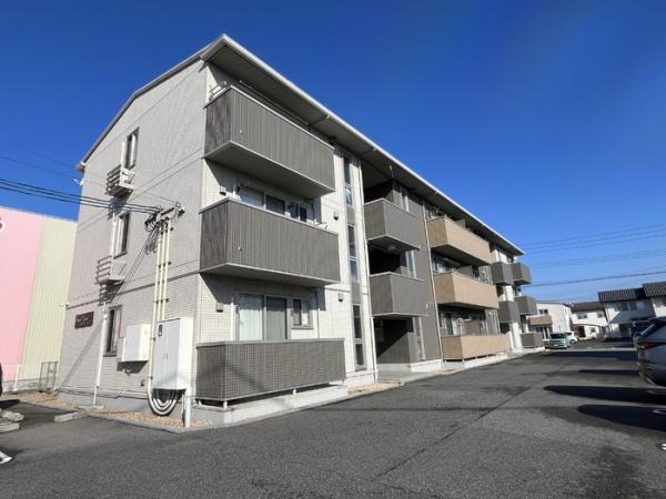 松江市東出雲町意宇東２丁目のアパート