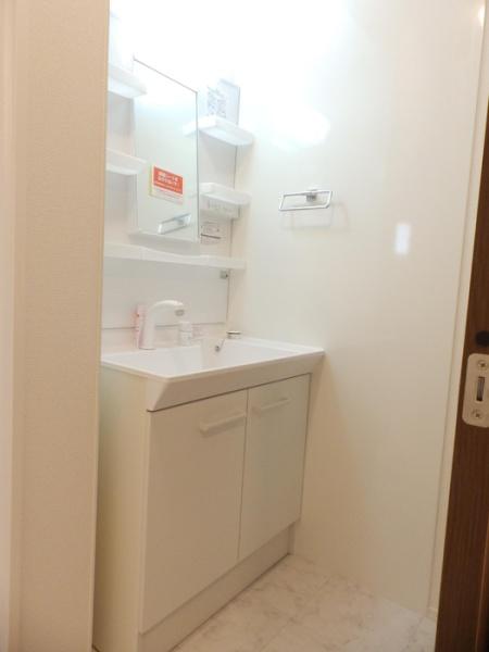 松江市乃木福富町のアパート