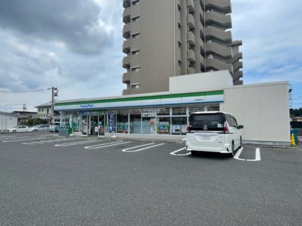 松江市黒田町のアパート(ファミリーマート松江黒田店)