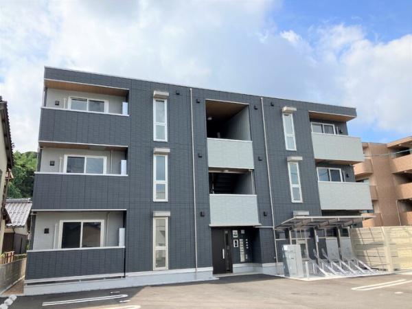 松江市西津田4丁目のアパート