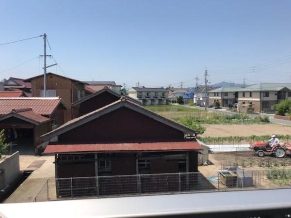 安来市飯島町のアパート