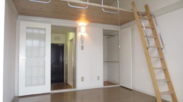 松江市浜乃木１丁目のアパート