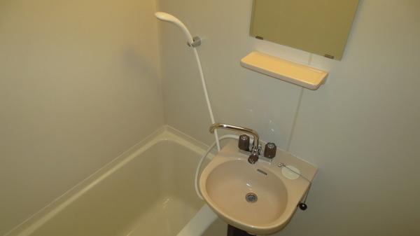 松江市浜乃木１丁目のアパート