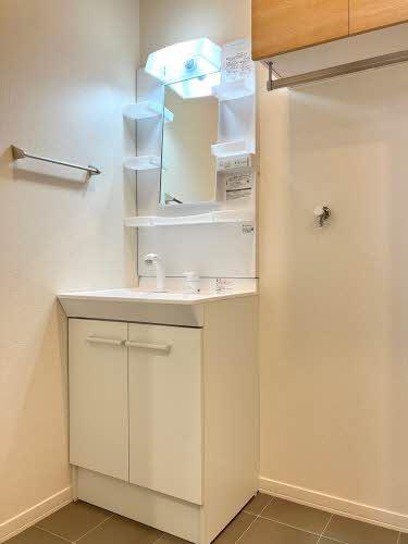 松江市乃木福富町のアパート