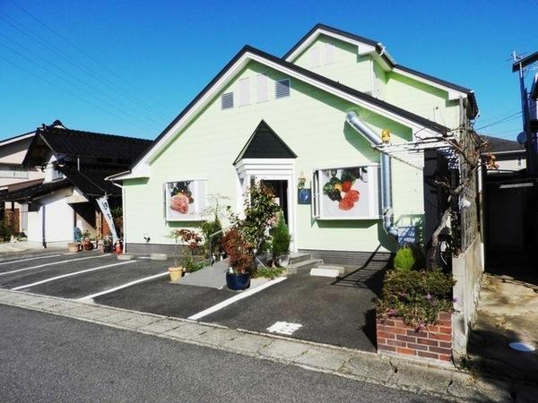 松江市東津田町のマンション(ステーキ館　和)