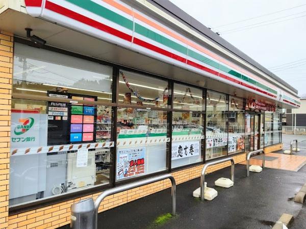 松江市西川津町のアパート(セブンイレブン松江楽山店)