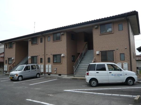 松江市西川津町のアパート