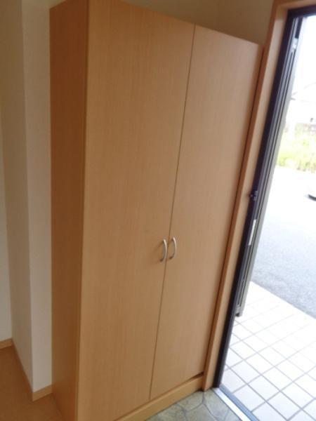 松江市西川津町のアパート
