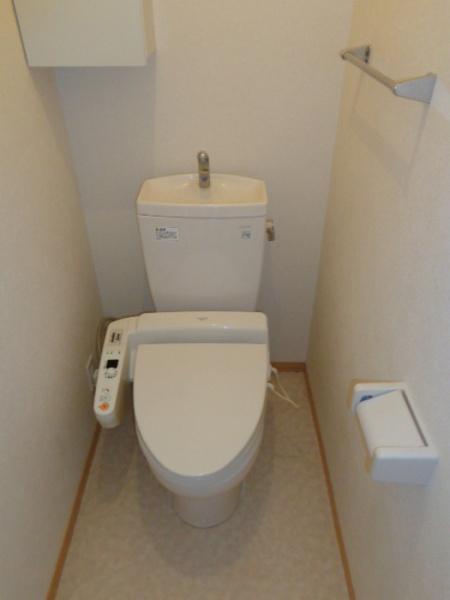 松江市西川津町のアパート