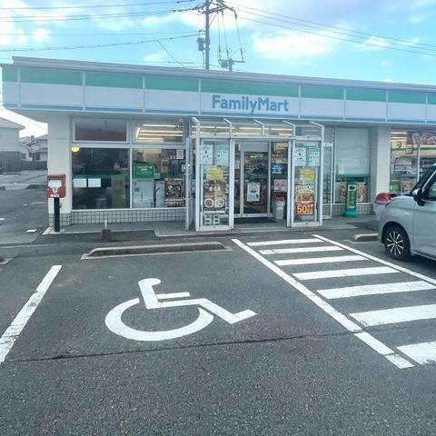 松江市東出雲町意宇南6丁目のアパート(ファミリーマート 東出雲インター店)