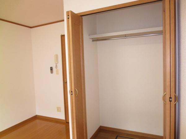 松江市西川津町のアパート