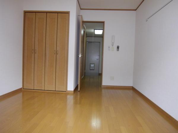松江市西川津町のアパート