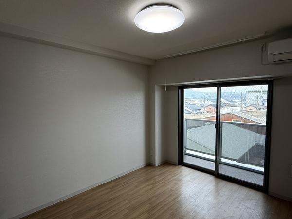 松江市東朝日町のマンション