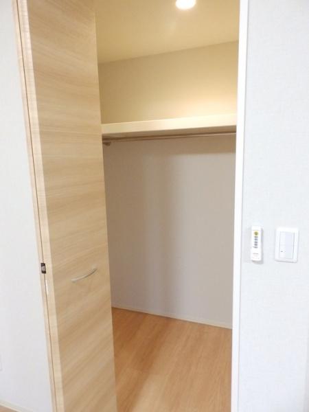 メゾン ド ウミライ松江駅前(収納)