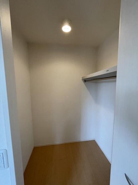 松江市菅田町のアパート(収納)