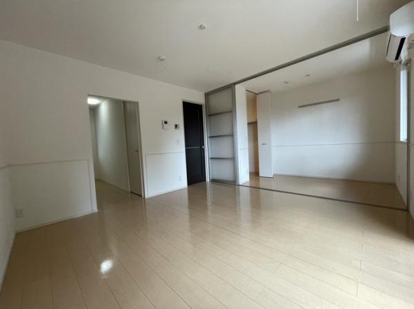 松江市菅田町のアパート(リビング)