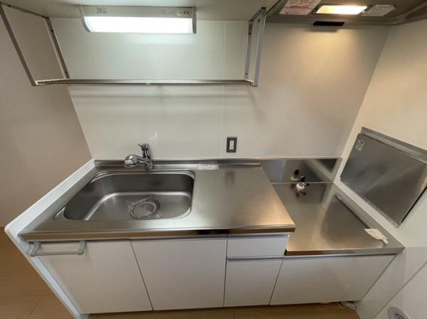 松江市菅田町のアパート(キッチン)
