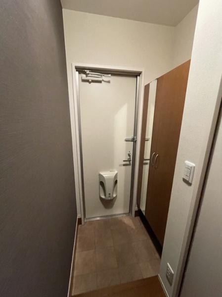 松江市春日町のアパート(玄関)