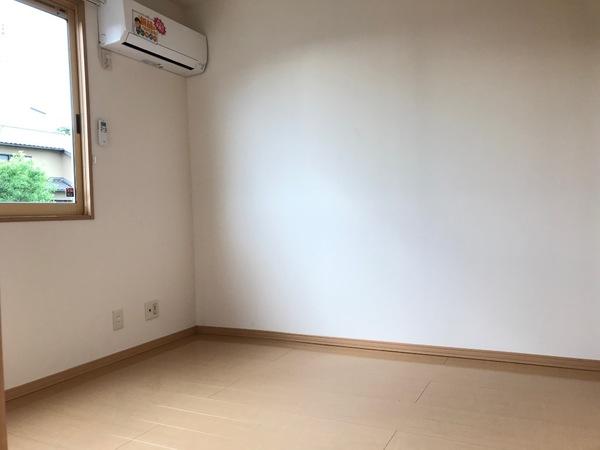 松江市西川津町のアパート