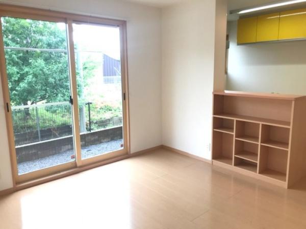 松江市西川津町のアパート