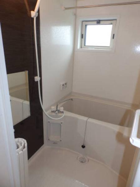 安来市黒井田町のアパート