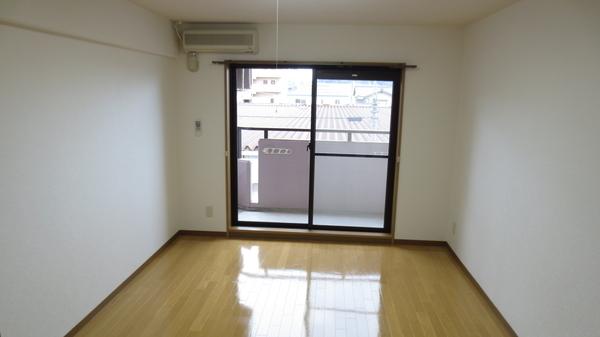 松江市西川津町のマンション