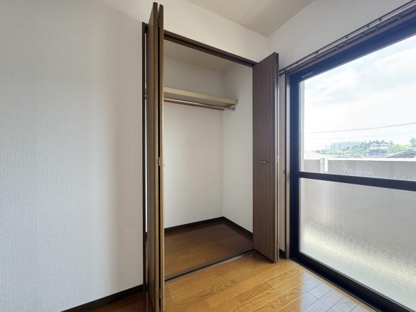 アムール・エス