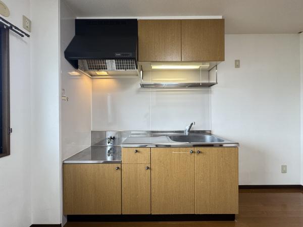 アムール・エス