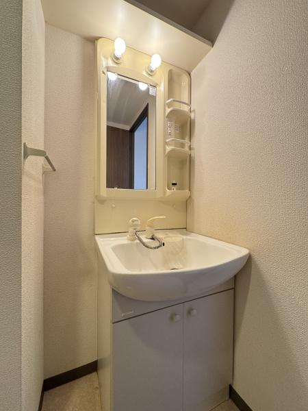 アムール・エス