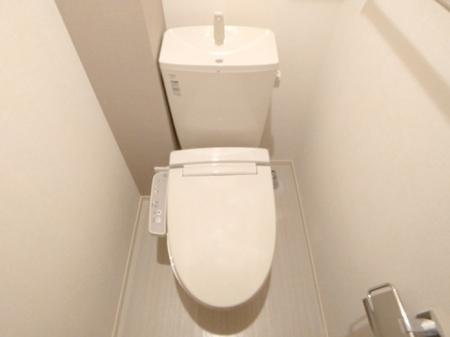 安来市新十神町のアパート