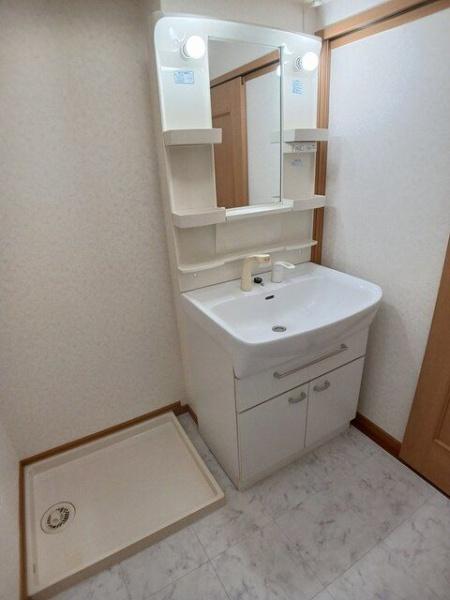 松江市玉湯町湯町のアパート