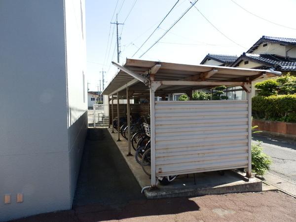 松江市浜乃木４丁目のマンション