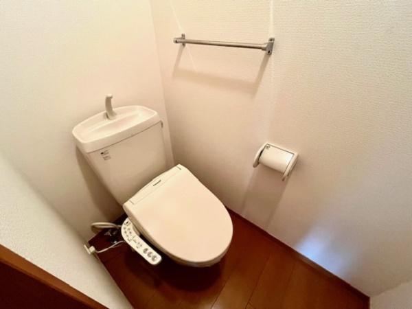 松江市東出雲町錦新町１丁目のアパート