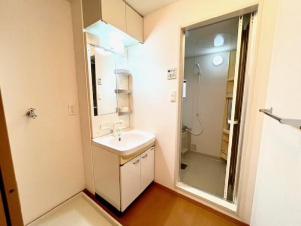 松江市東出雲町錦新町１丁目のアパート