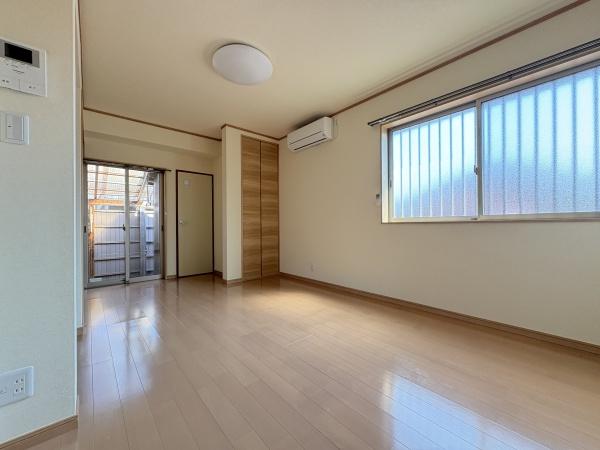 松江市本郷町の貸家
