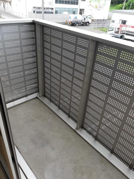 松江市東出雲町意宇南３丁目のアパート