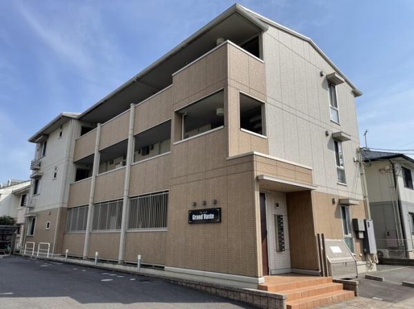 松江市学園南１丁目のアパート